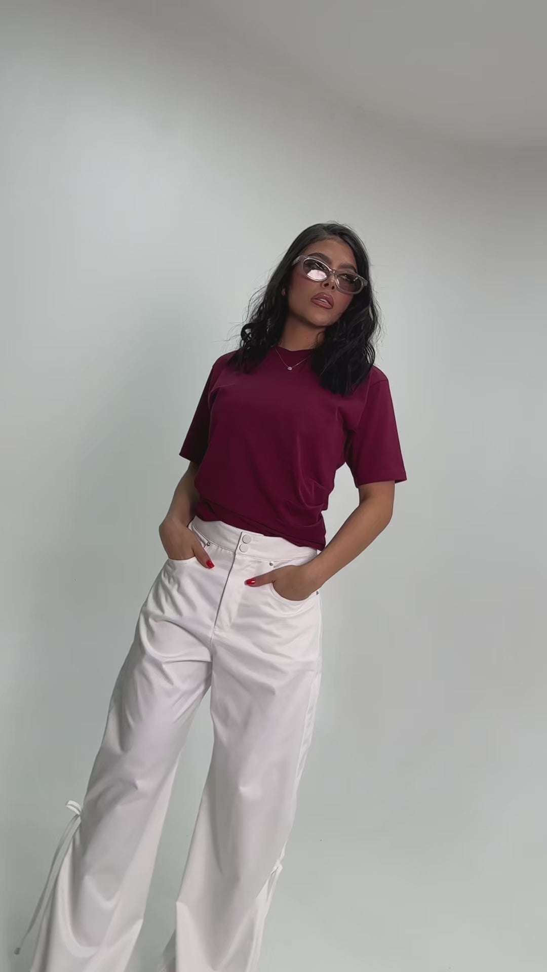 Cargar vídeo: Camiseta ESSENCE mujer