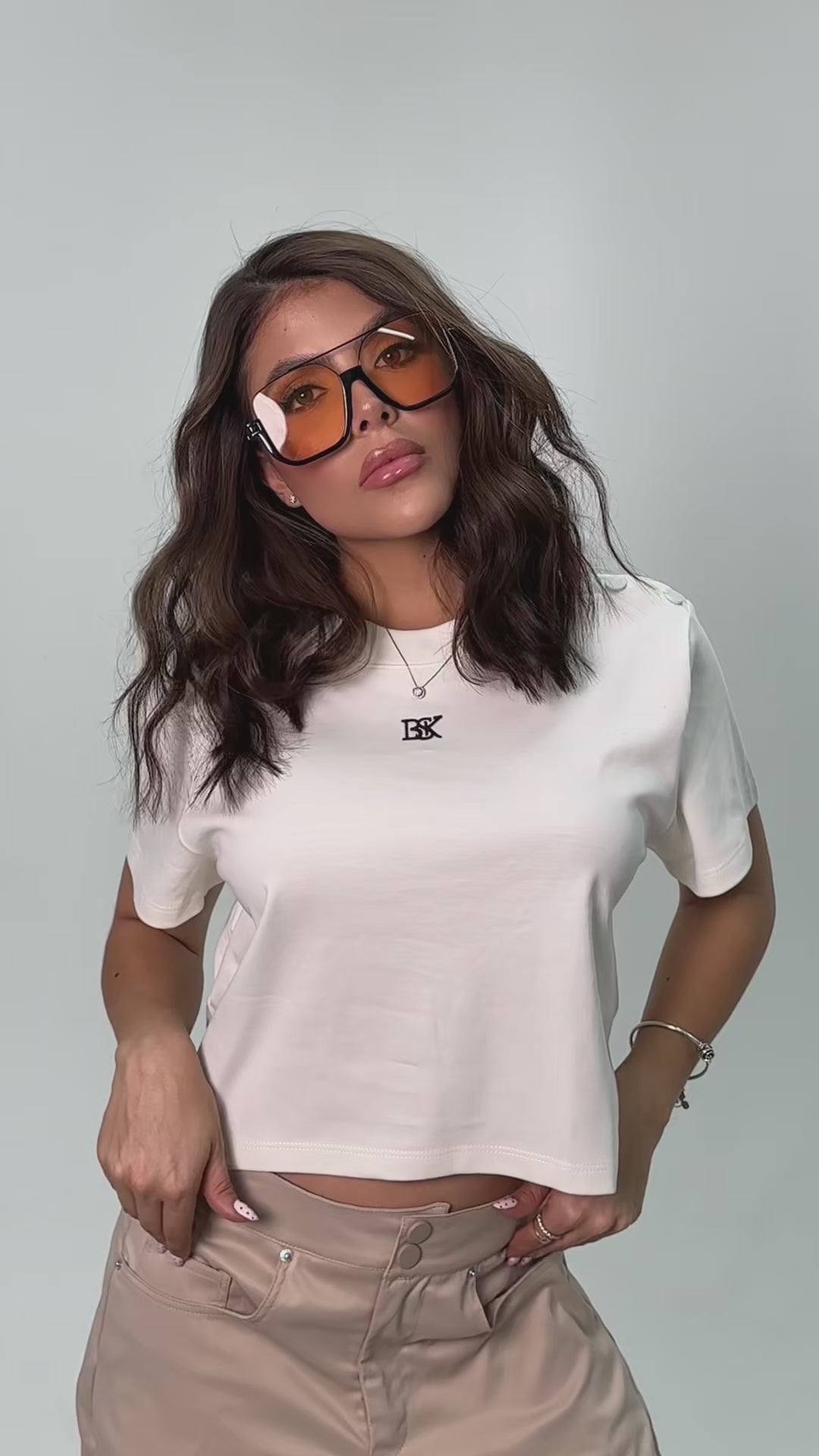 Cargar vídeo: Camiseta LUCIANA