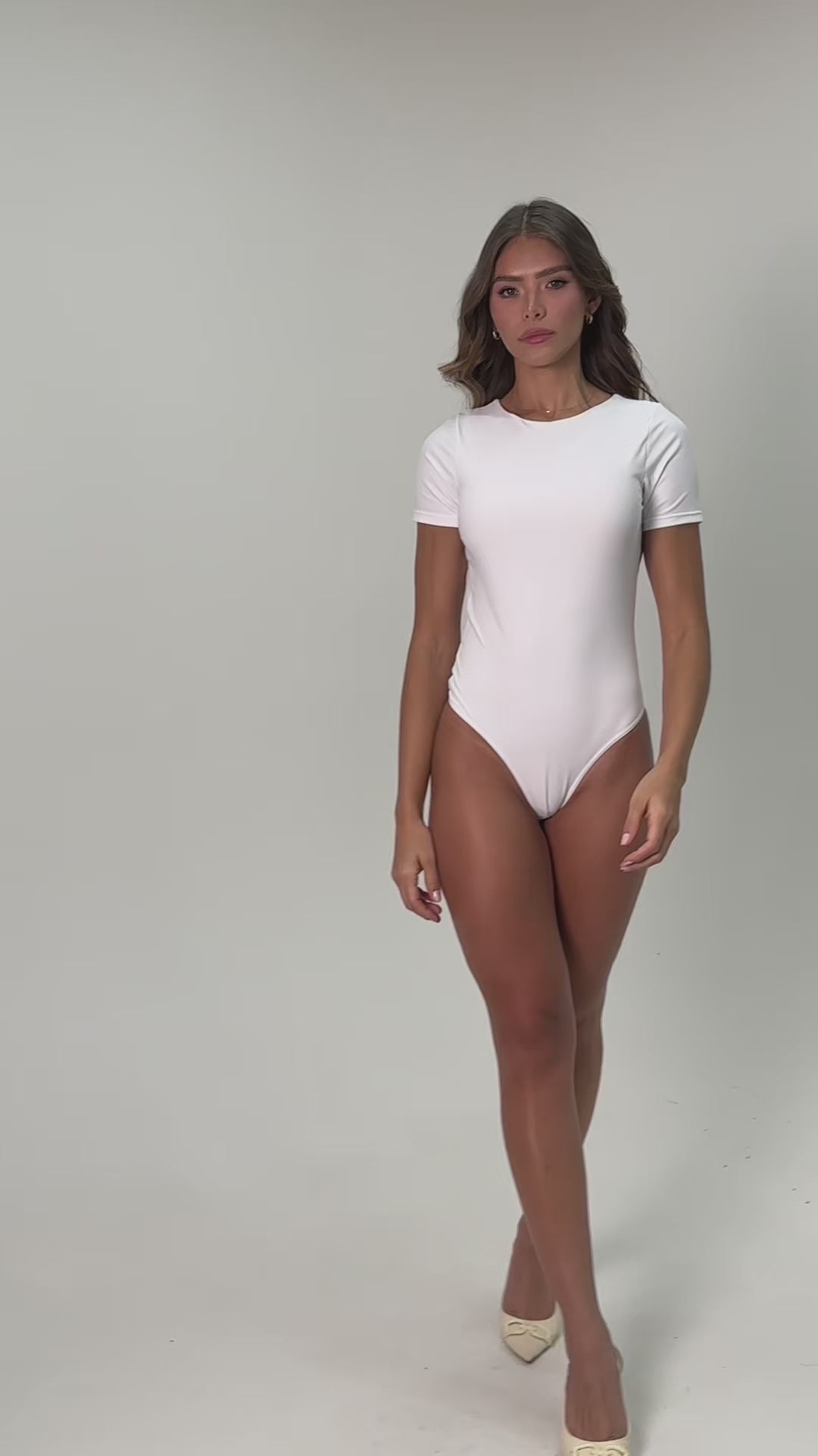 Cargar vídeo: Body CALYRA