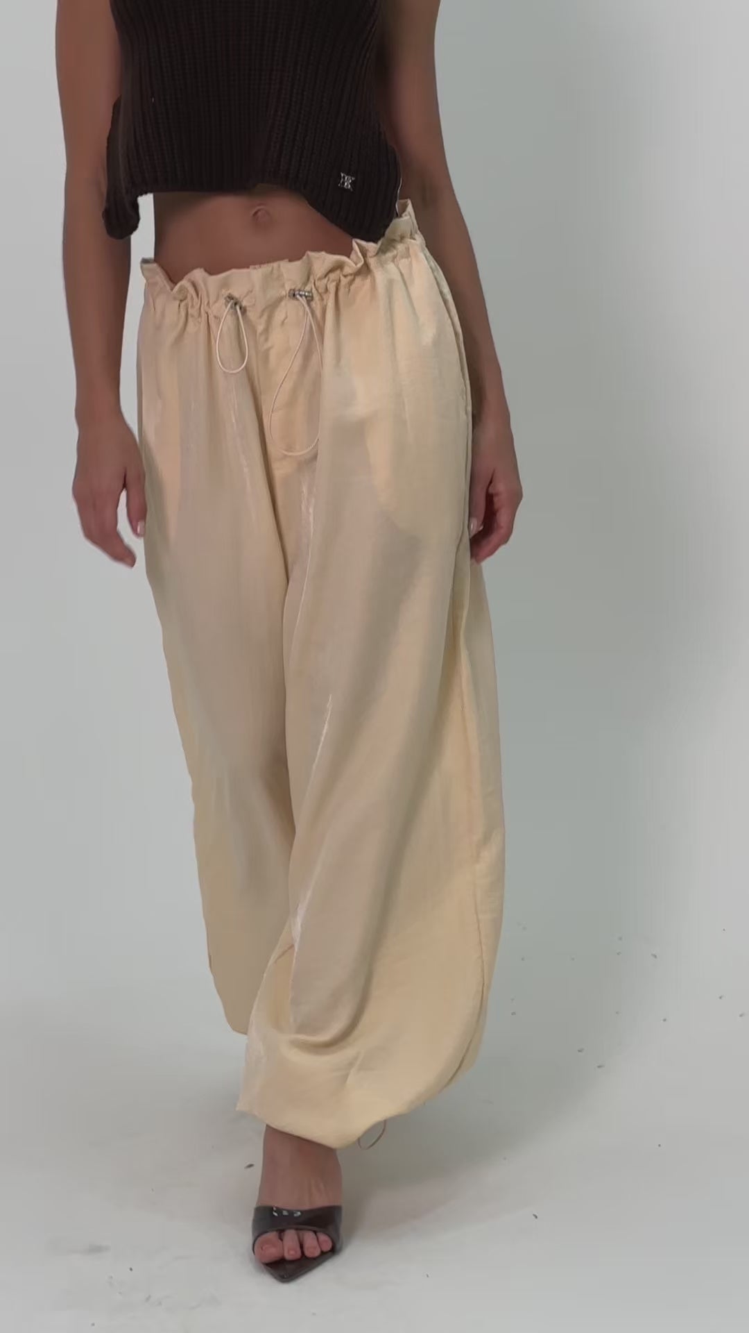 Cargar vídeo: Pantalon DRAVA mujer
