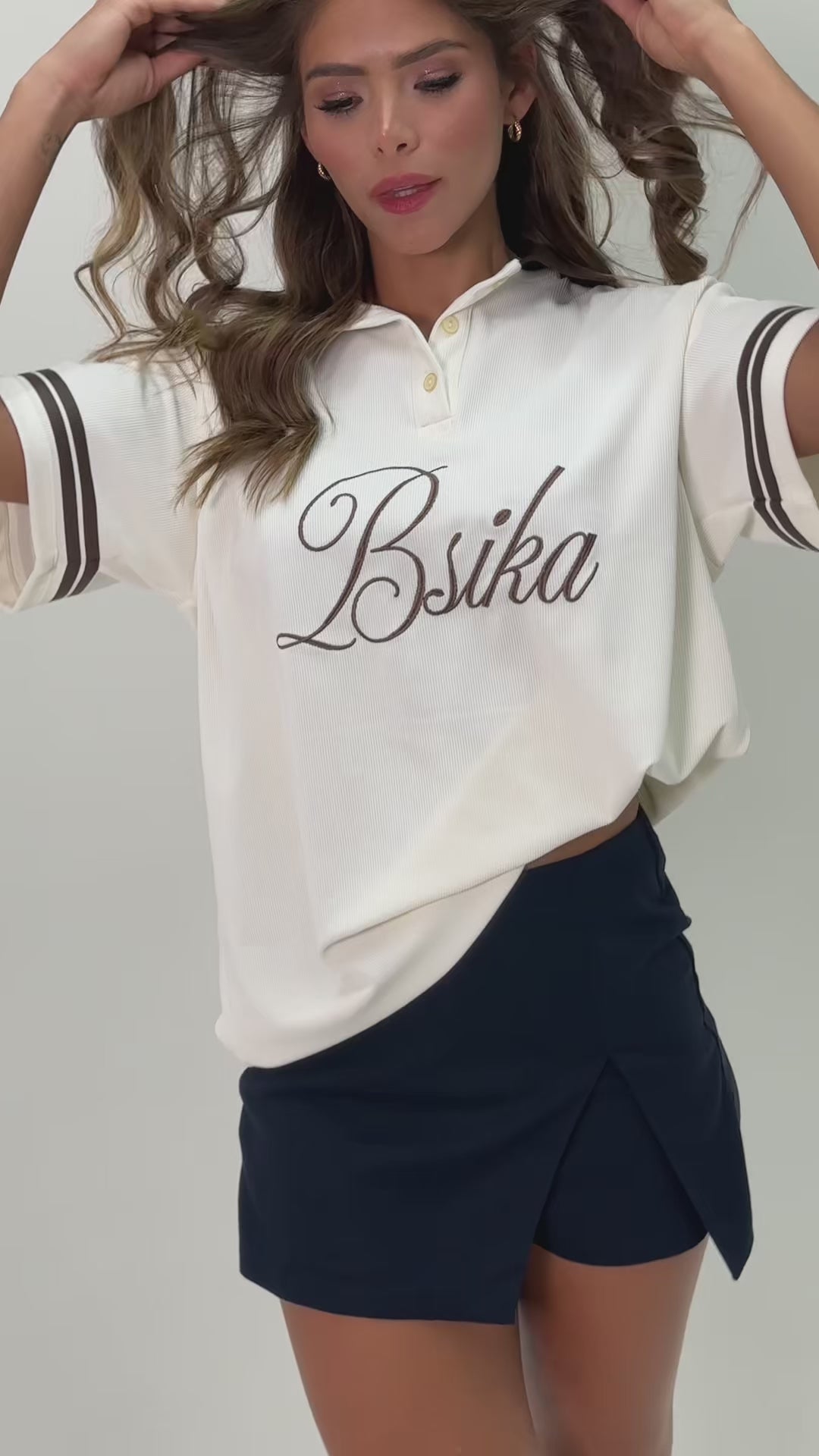 Cargar vídeo: Camiseta SELENYA