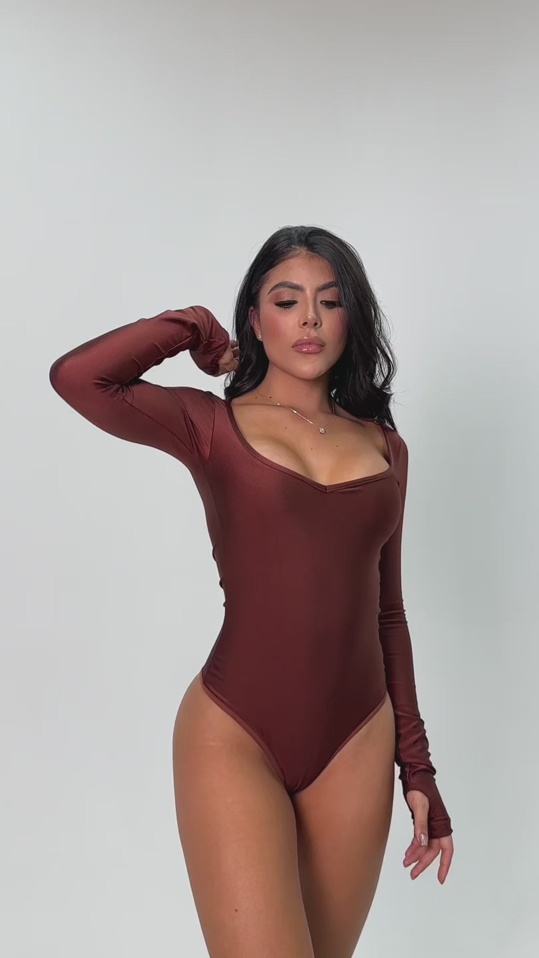 Cargar vídeo: Body NALA mujer
